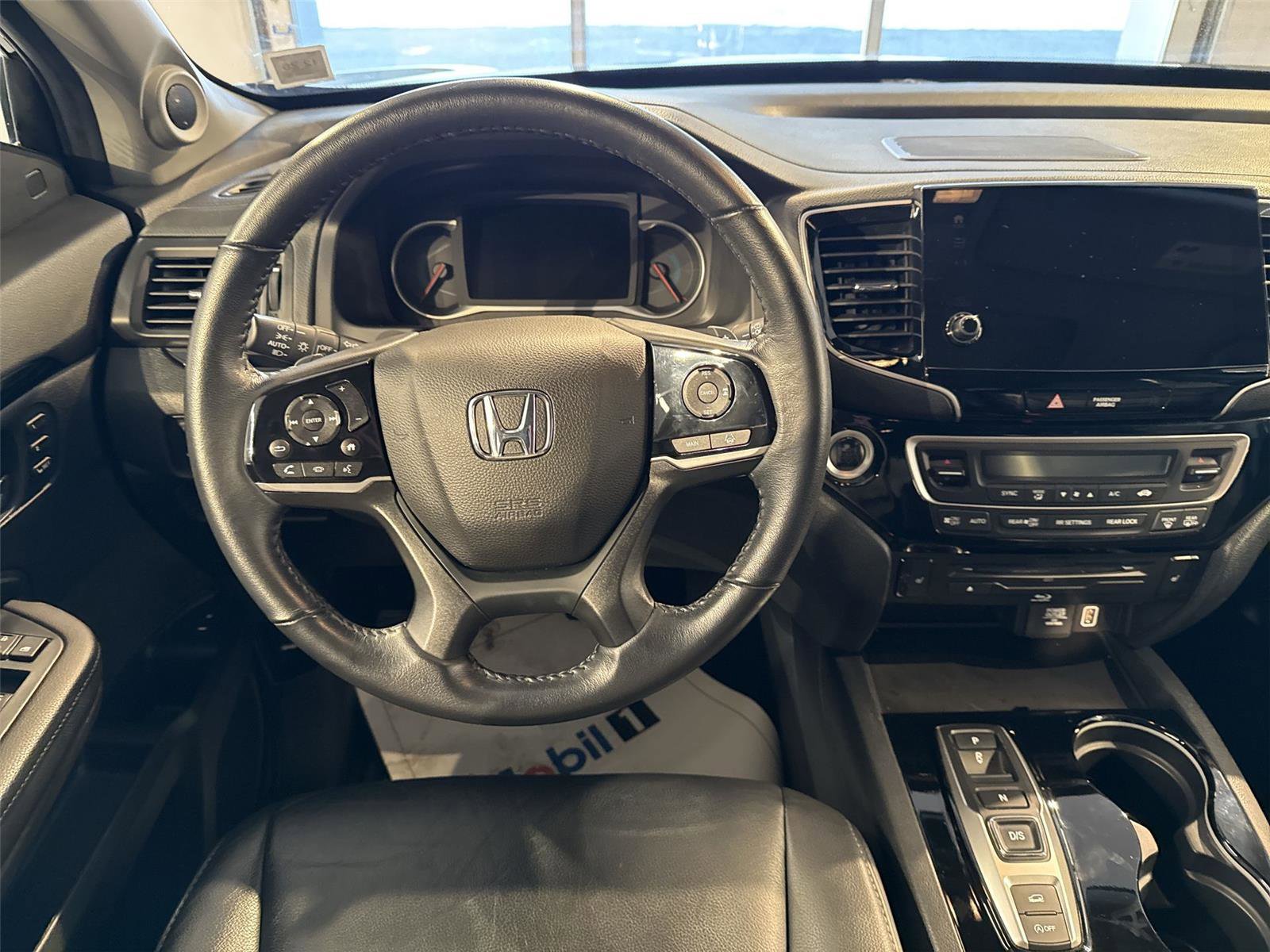 Used 2022 Honda Pilot Touring image 11