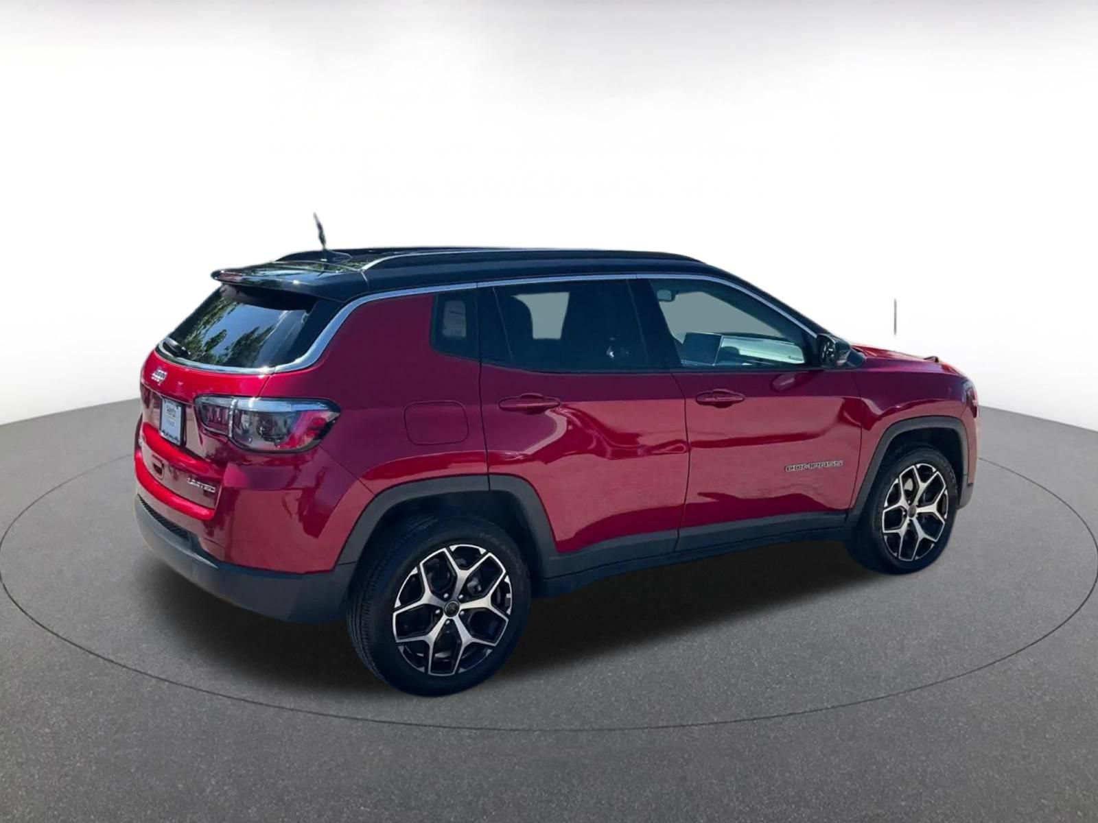 Used 2025 Jeep Compass Limited AWD/4WD image 15