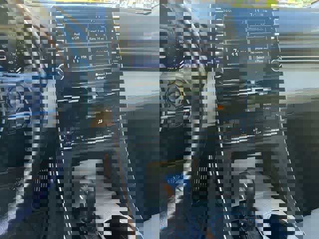 Used 2022 Toyota Avalon XLE image 18