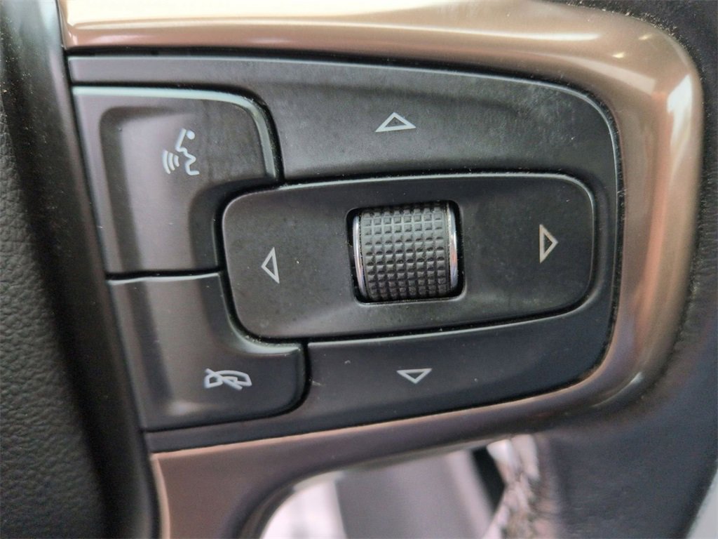 Used 2022 Chevrolet Silverado 1500 High Country w/ Technology Package image 21