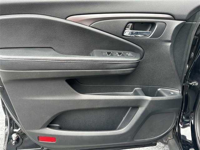 Certified 2017 Honda Ridgeline RTL image 18