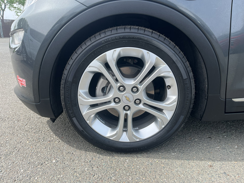 Used 2018 Chevrolet Bolt LT FWD image 10