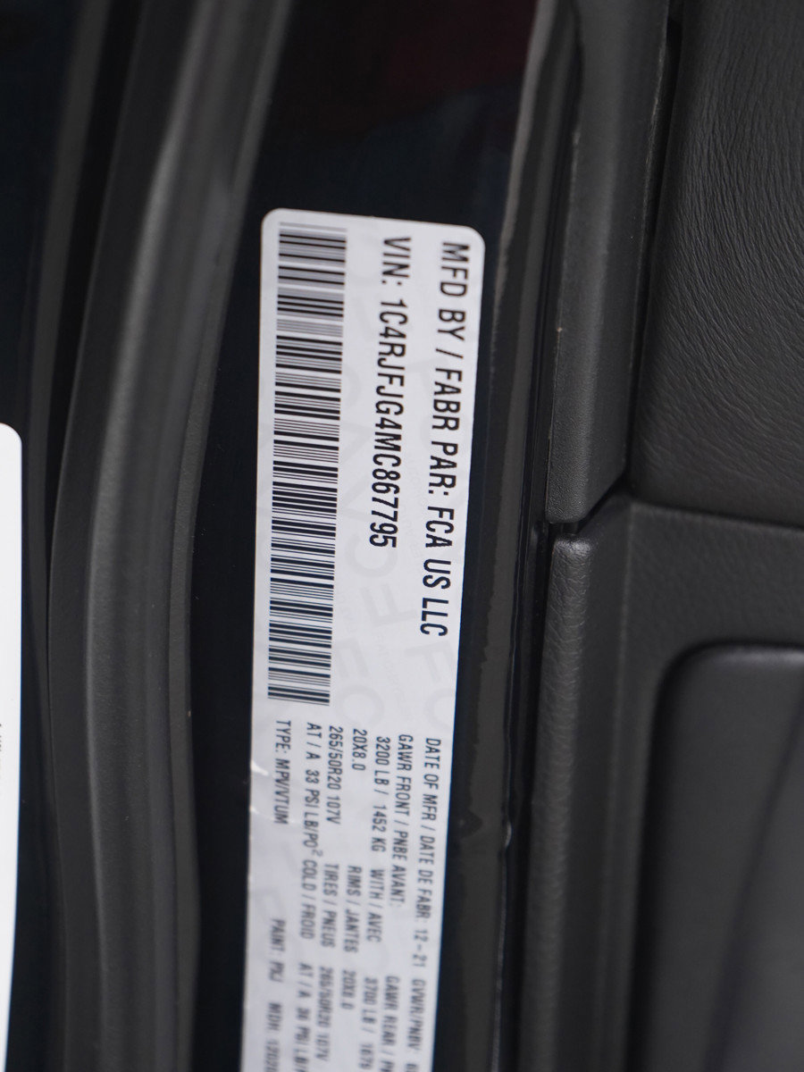 Used 2021 Jeep Grand Cherokee Summit image 30