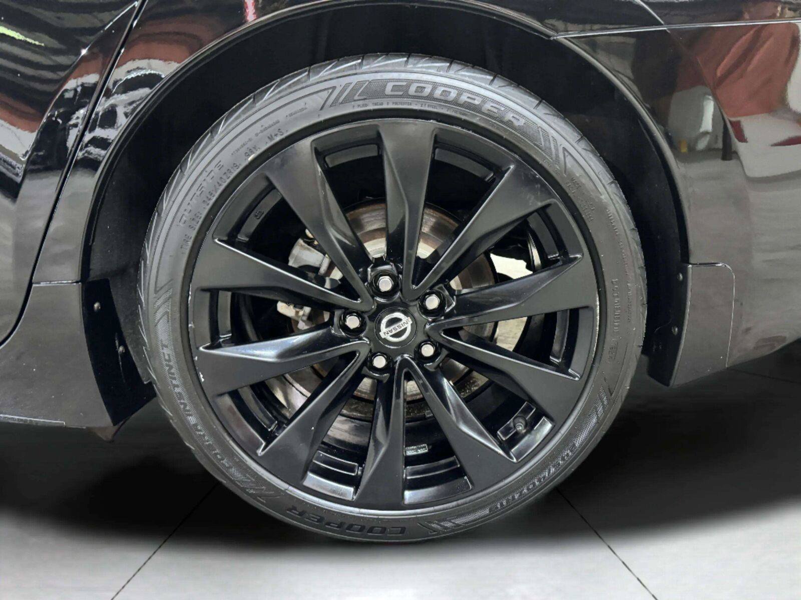 Used 2021 Nissan Maxima SR w/ Sport Mat Group FWD image 65