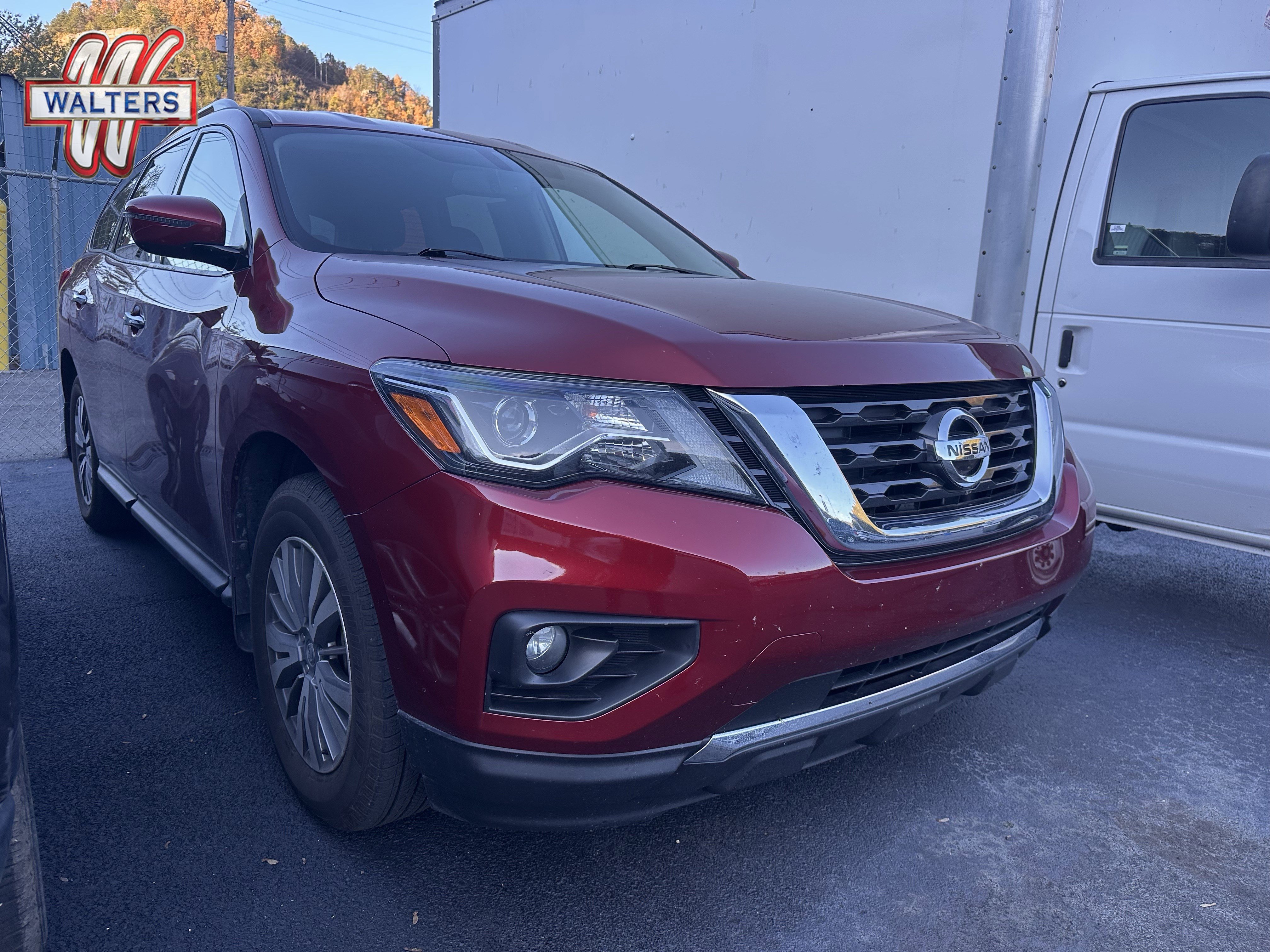 Used 2020 Nissan Pathfinder SV