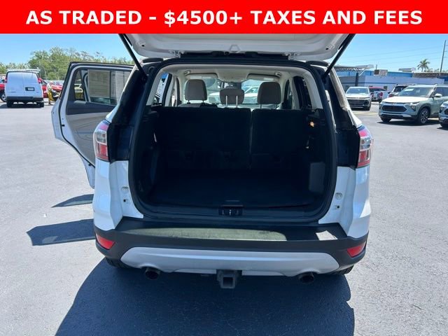 Used 2017 Ford Escape SE w/ Equipment Group 201A FWD image 16