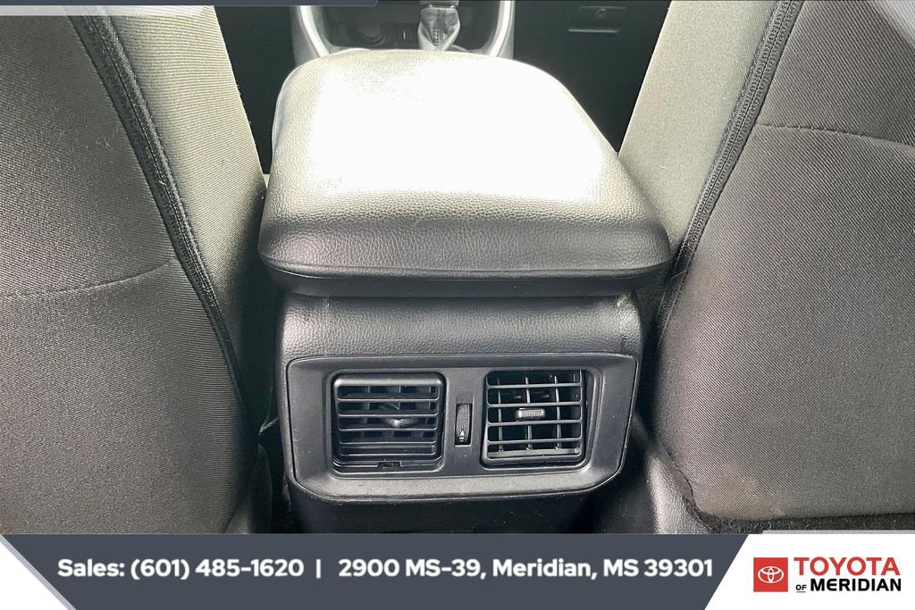 Used 2022 Toyota RAV4 XLE image 24