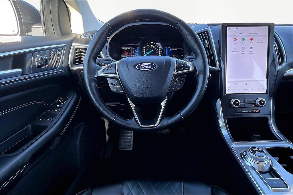 Certified 2023 Ford Edge Titanium w/ Cargo Accessory Package AWD/4WD image 5