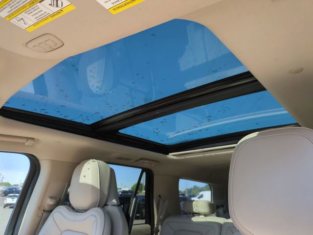 Used 2018 Lincoln Navigator Reserve w/ Technology Package AWD/4WD image 27