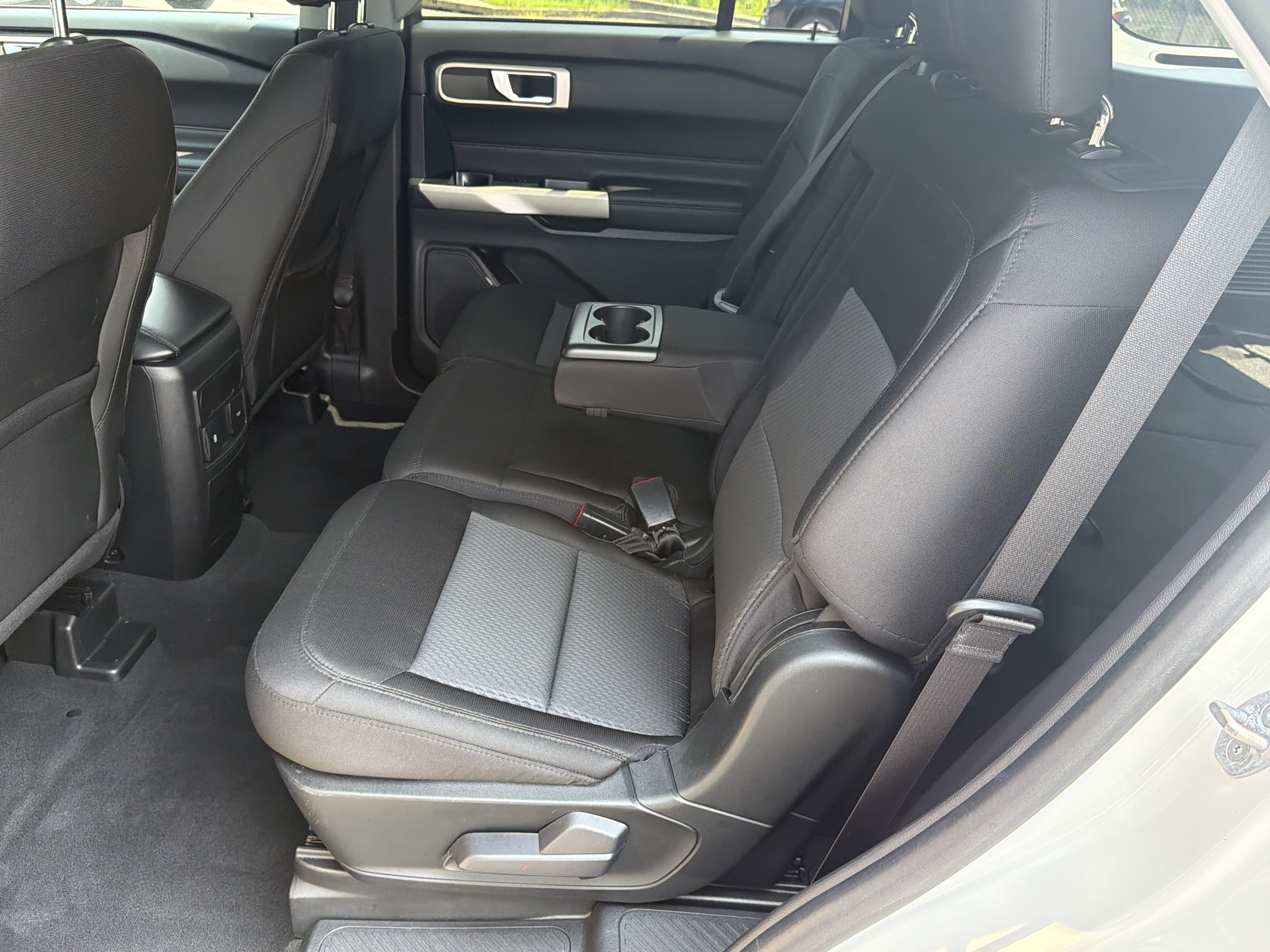 Used 2022 Ford Explorer XLT RWD image 26
