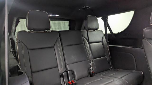 Used 2023 Chevrolet Suburban Premier image 19