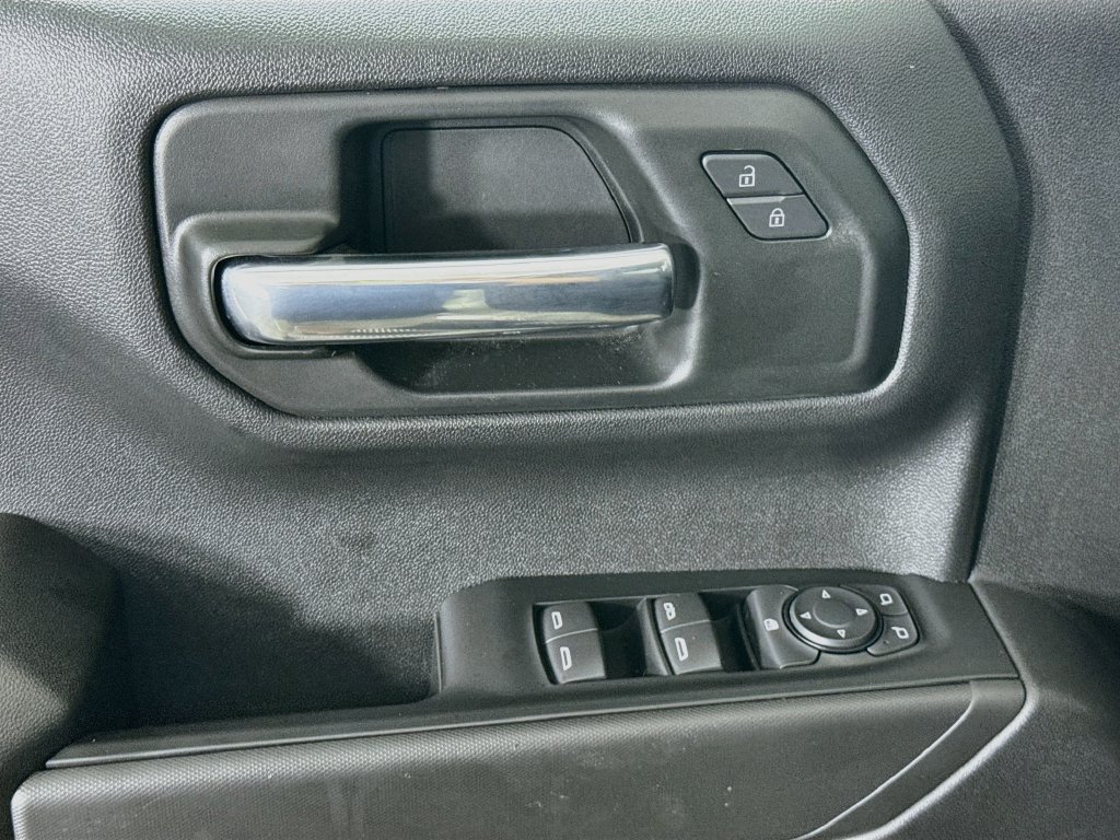 Used 2026 Chevrolet Silverado 1500 Custom w/ LPO, Dark Essentials Package AWD/4WD image 20