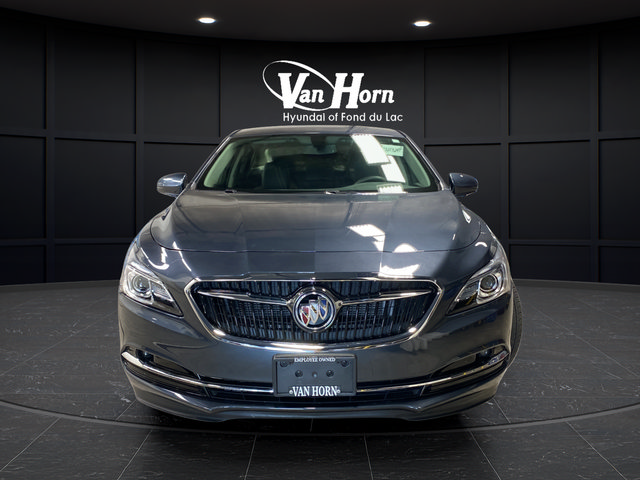 Used 2019 Buick LaCrosse Essence FWD image 2