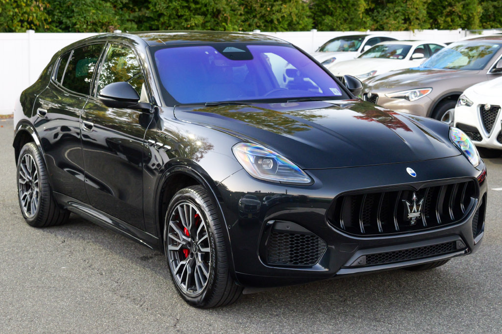 Used 2023 Maserati Grecale Modena AWD/4WD image 9