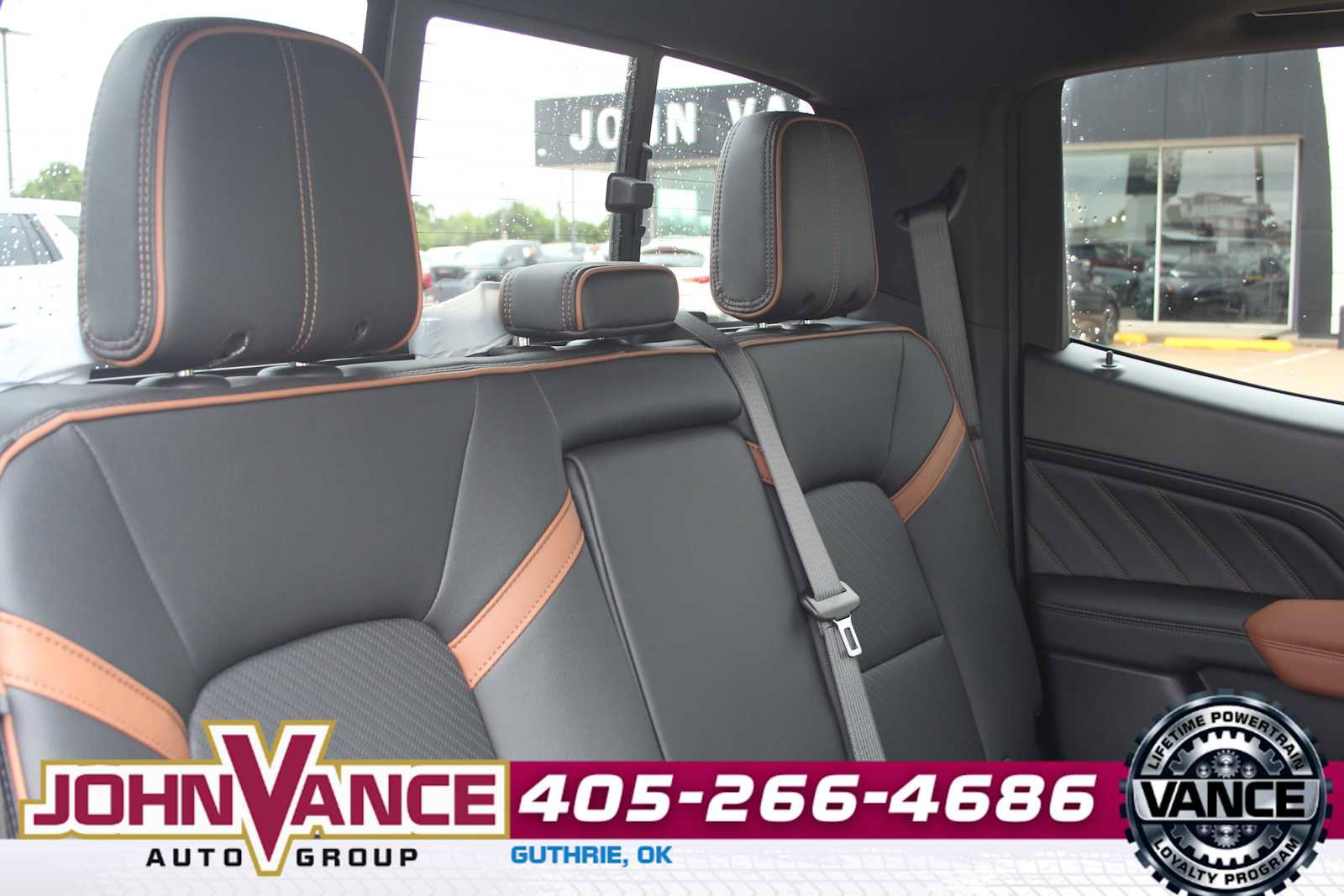 Used 2025 GMC Canyon AT4 w/ Technology Plus Package AWD/4WD image 20