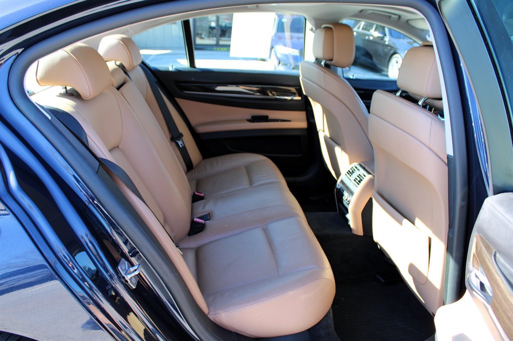 Used 2012 BMW 740i RWD image 19