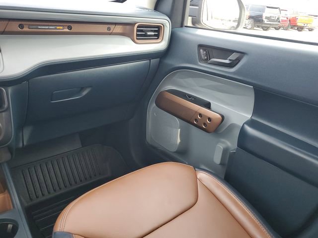 Used 2022 Ford Maverick Lariat image 10