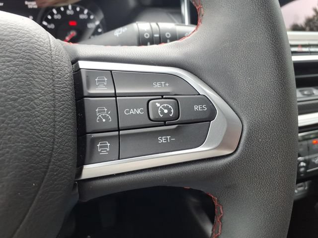 Used 2025 Jeep Compass Trailhawk AWD/4WD image 26