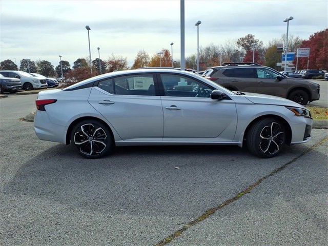 New 2025 Nissan Altima 2.5 SR video 2