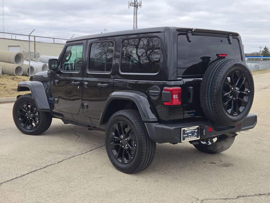 Used 2025 Jeep Wrangler Sahara 4xe w/ Safety Group image 13