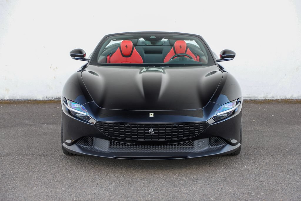 Certified 2025 Ferrari Roma Spider RWD image 15