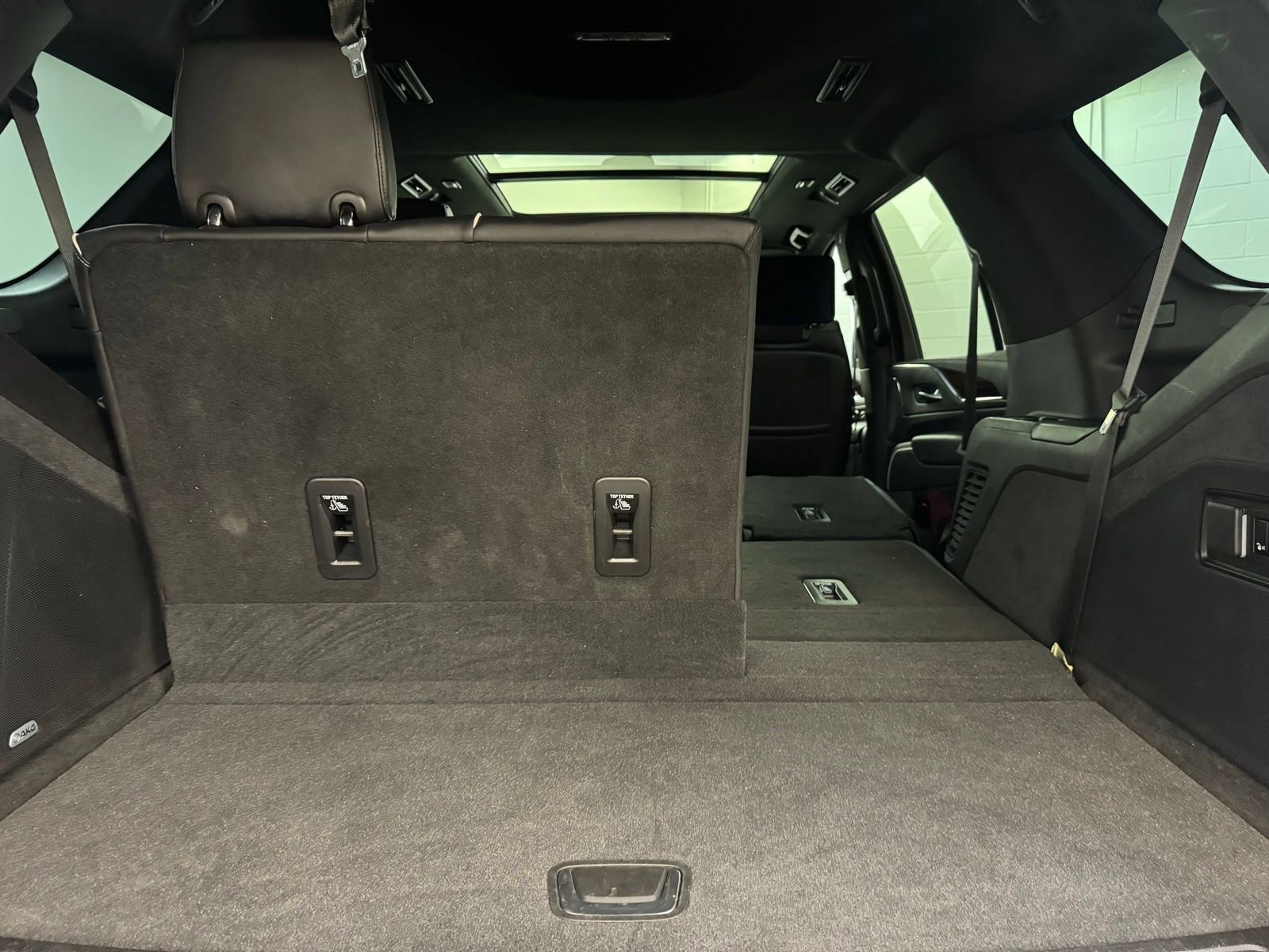 Used 2021 Cadillac Escalade Premium Luxury image 33