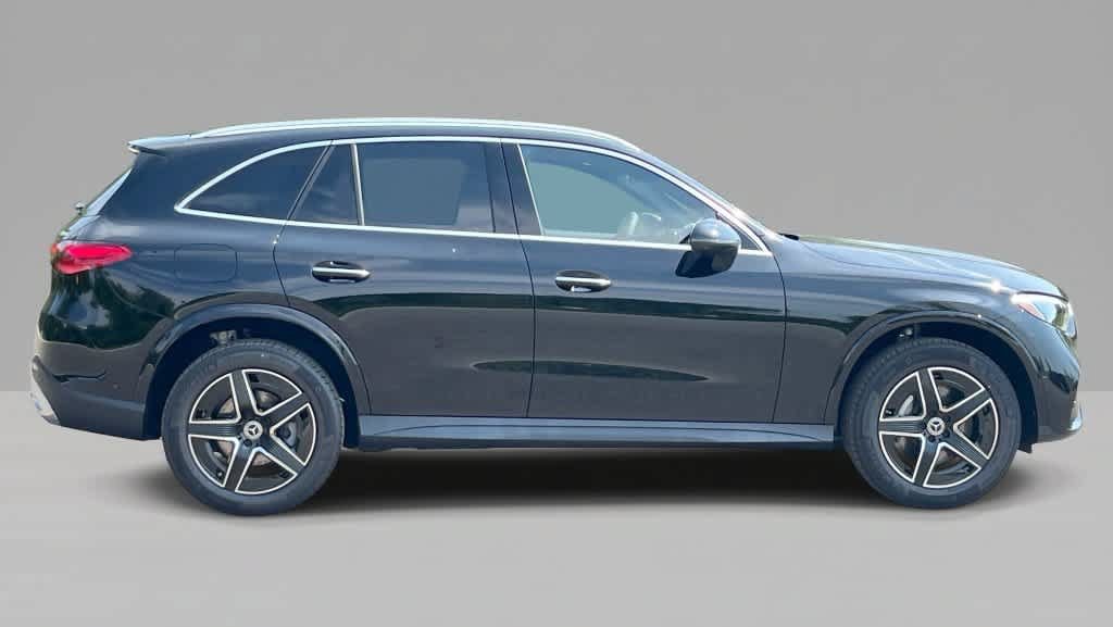 Used 2027 Mercedes-Benz GLC 300 4MATIC image 9