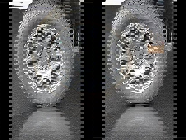 New 2025 GMC Hummer EV 3X image 40