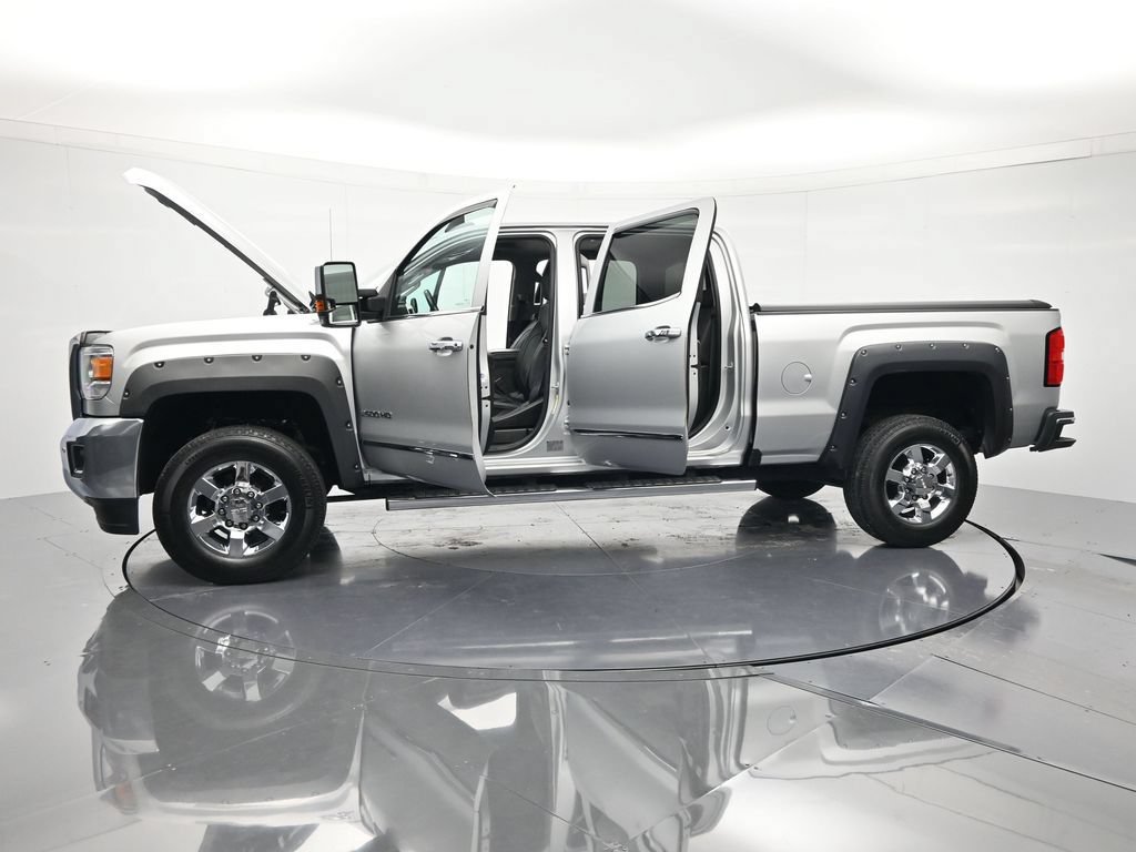 Used 2017 GMC Sierra 2500 SLT w/ Driver Alert Package AWD/4WD image 46