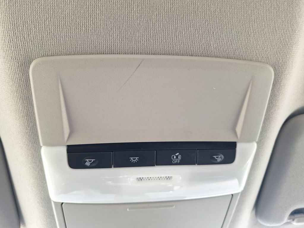Used 2022 Nissan Sentra SV FWD image 19
