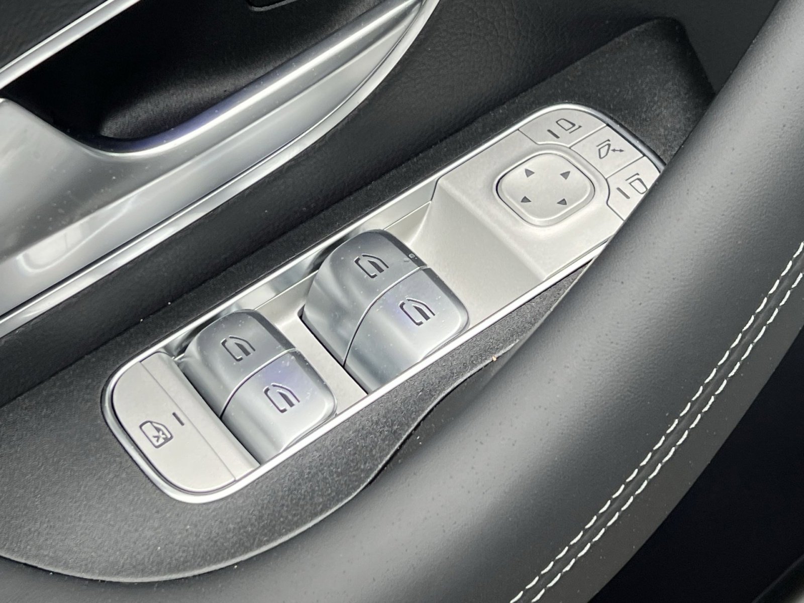 New 2026 Mercedes-Benz GLE 53 AMG 4MATIC Coupe image 13