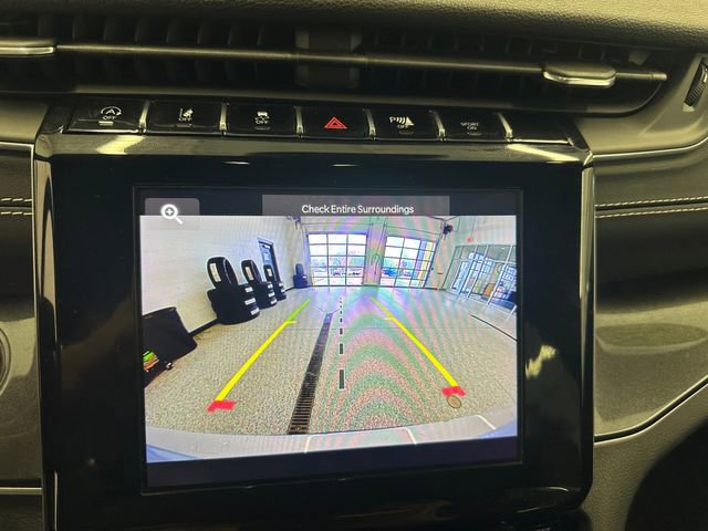 Used 2023 Jeep Grand Cherokee L Laredo image 29