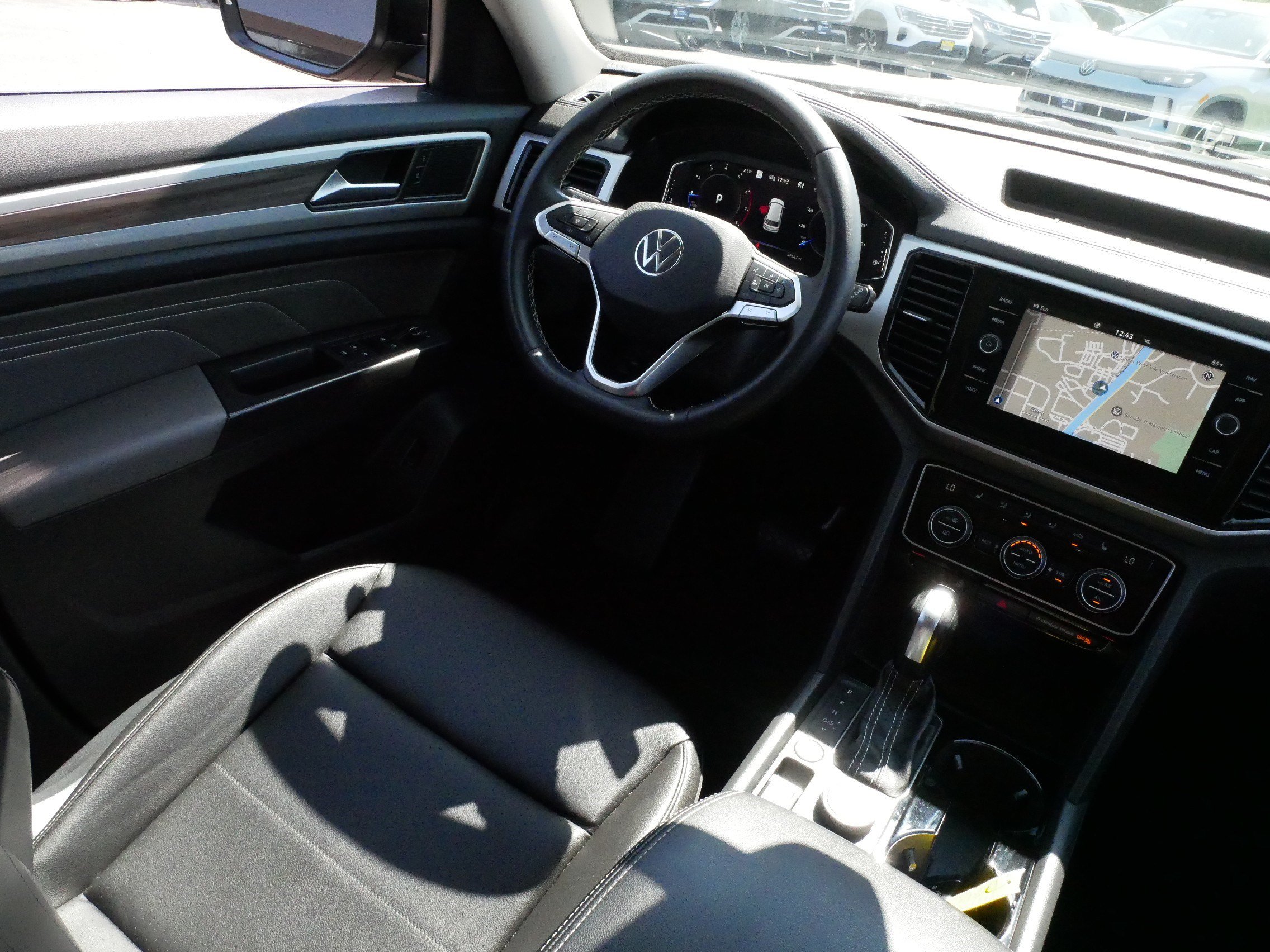 Certified 2023 Volkswagen Atlas SEL AWD/4WD image 9