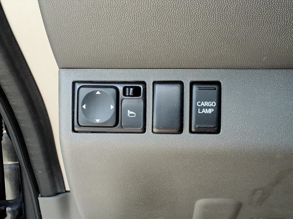 Used 2021 Nissan Frontier SV w/ Midnight Edition Floor Mats RWD image 11