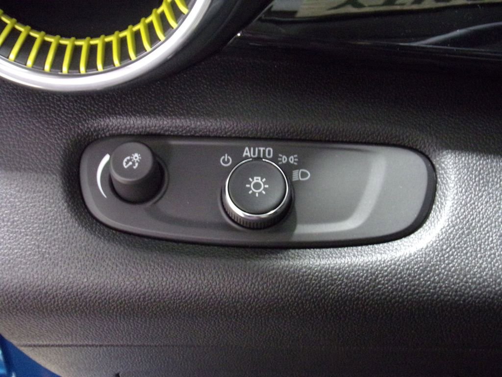 New 2025 Chevrolet Trax ACTIV w/ Driver Confidence Package image 24