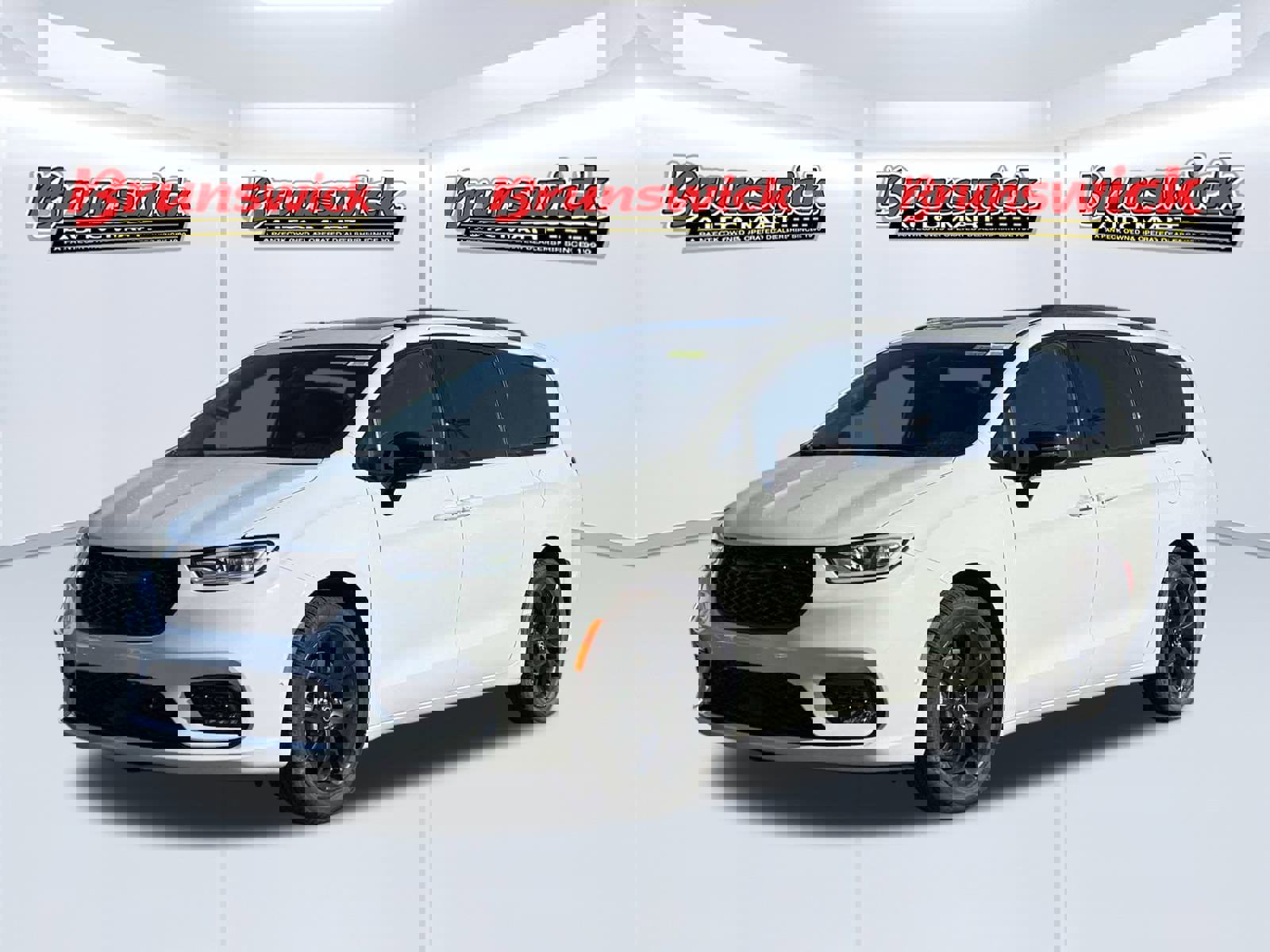 New 2026 Chrysler Pacifica Select image 1