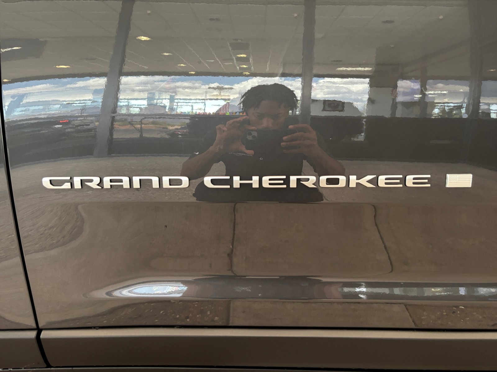 New 2025 Jeep Grand Cherokee Laredo X w/ Trailer Tow Package image 23