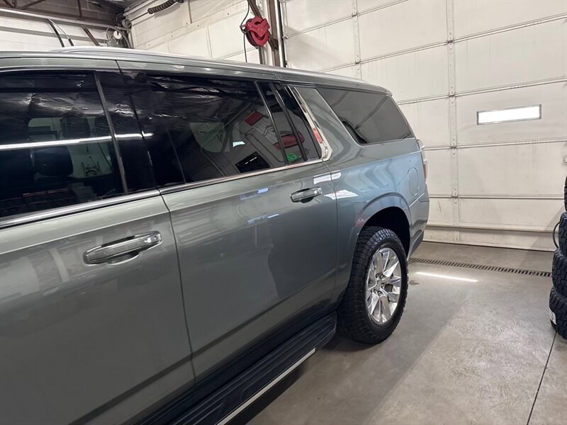 Used 2023 Chevrolet Suburban Premier AWD/4WD image 32