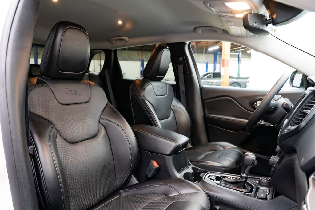 Used 2023 Jeep Cherokee Altitude Lux AWD/4WD image 30