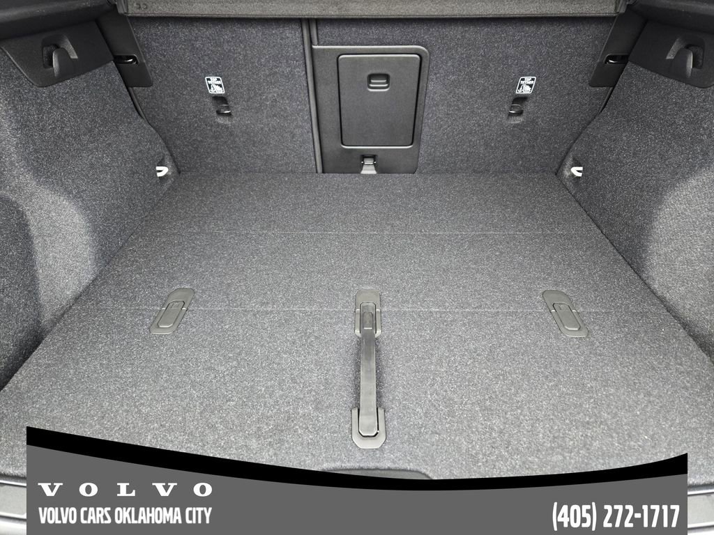 New 2026 Volvo XC40 B5 Plus w/ Protection Package Premier image 31