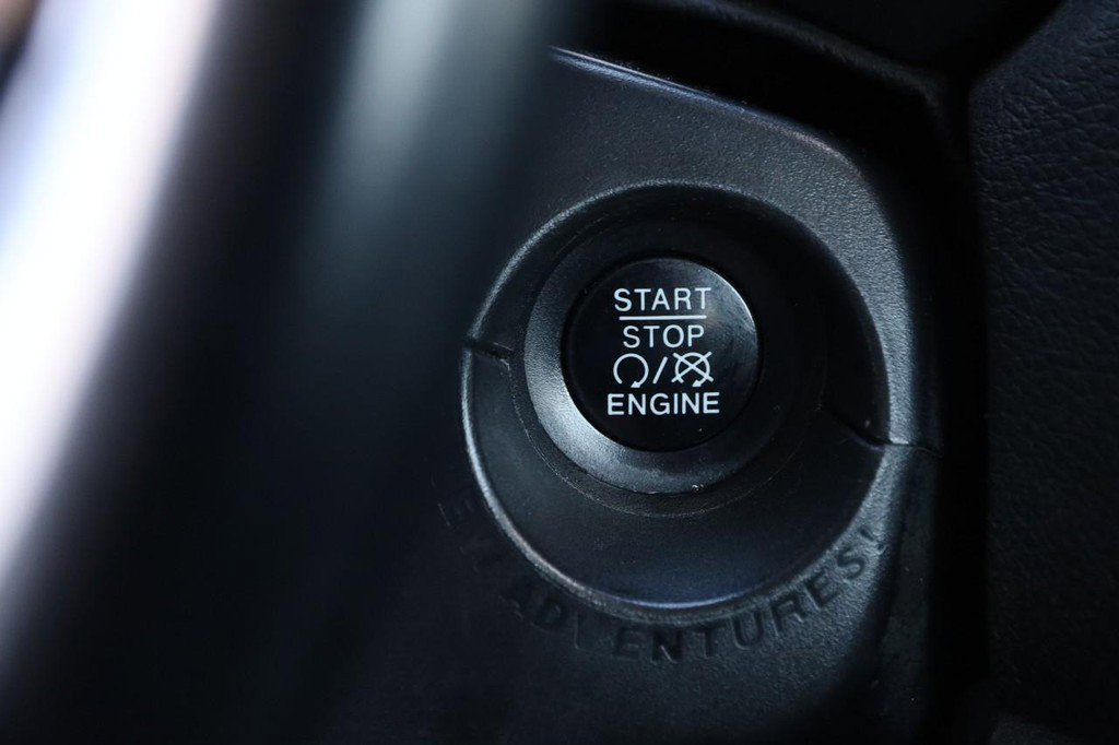 Used 2017 Jeep Renegade Latitude image 14