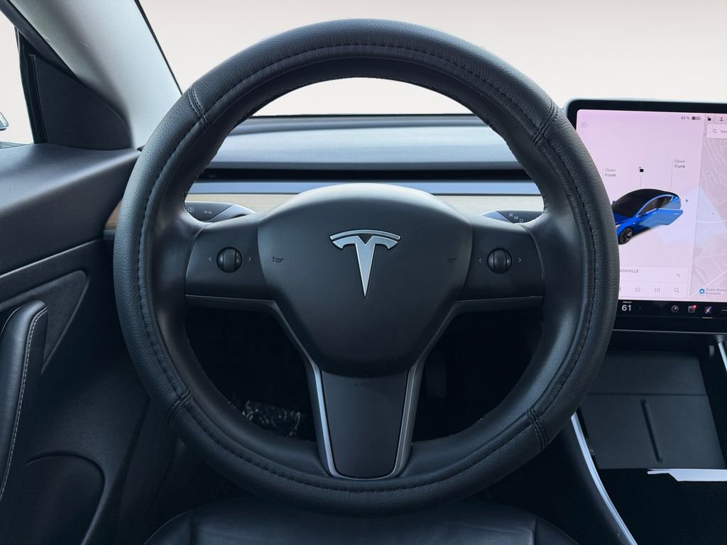 Used 2020 Tesla Model 3 Standard Range image 23