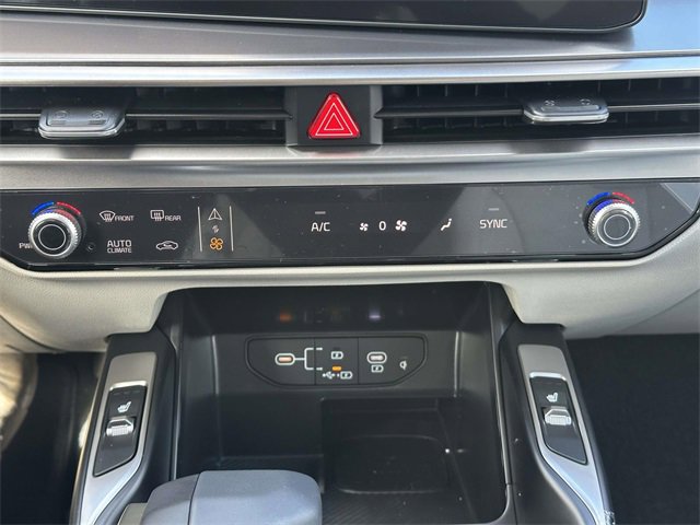 New 2026 Kia Sorento S image 18