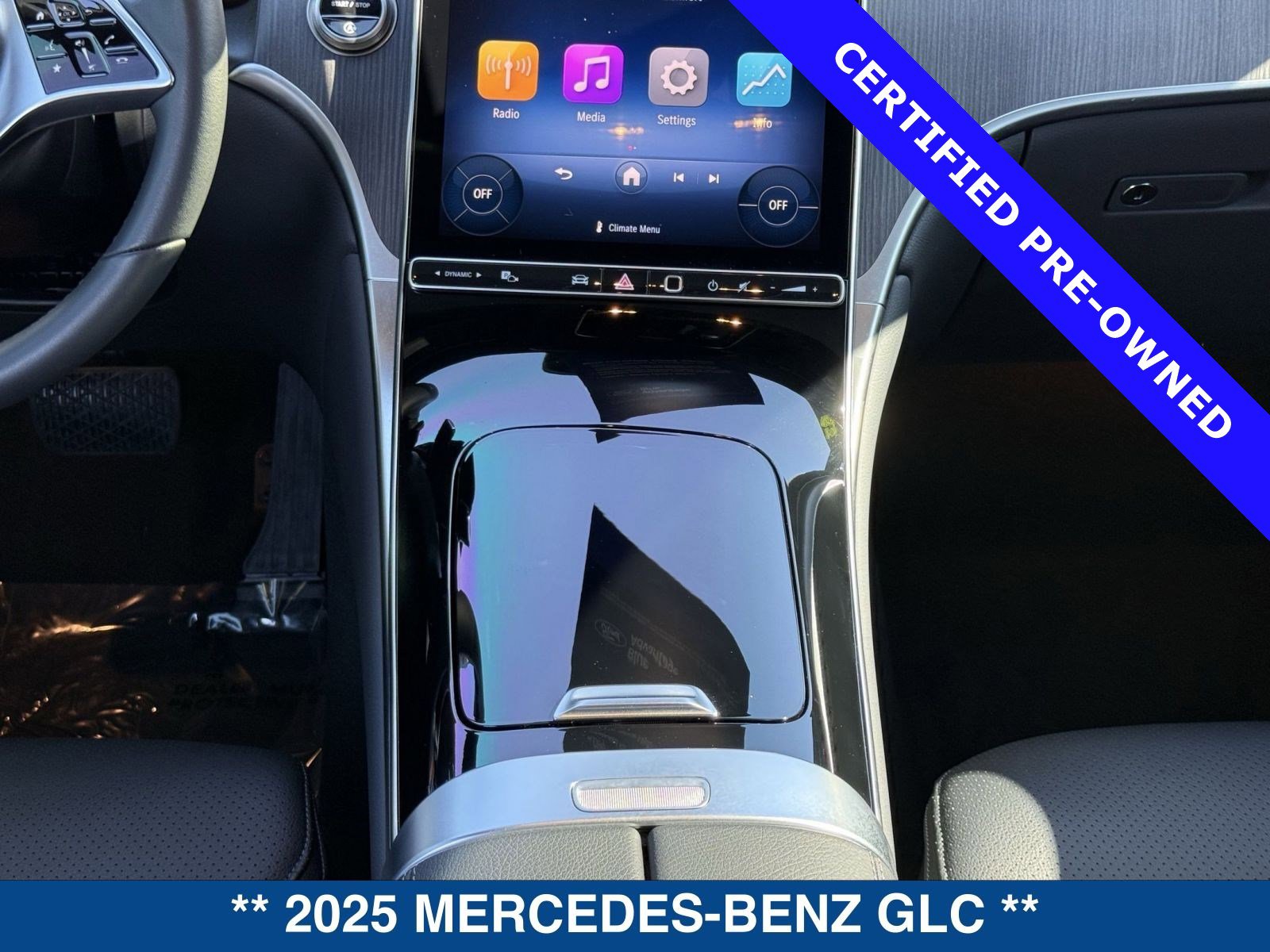 Used 2025 Mercedes-Benz GLC 300 image 19