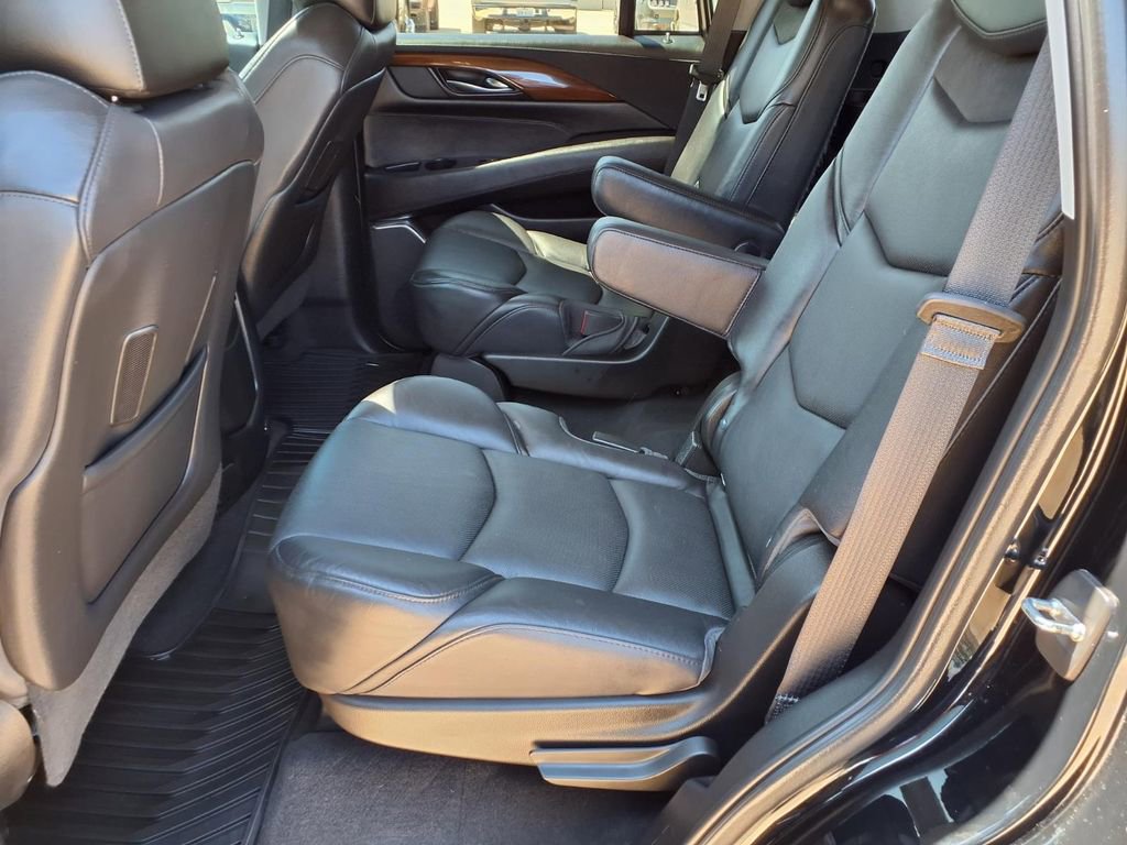 Certified 2018 Cadillac Escalade Premium Luxury image 12