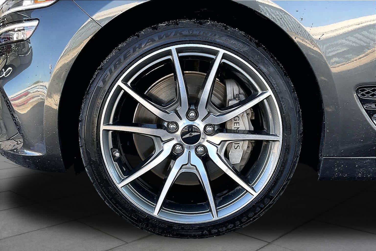 Used 2025 Genesis G70 2.5T RWD image 11