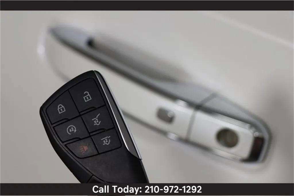 Used 2024 Chevrolet Tahoe High Country w/ Advanced Technology Package image 40