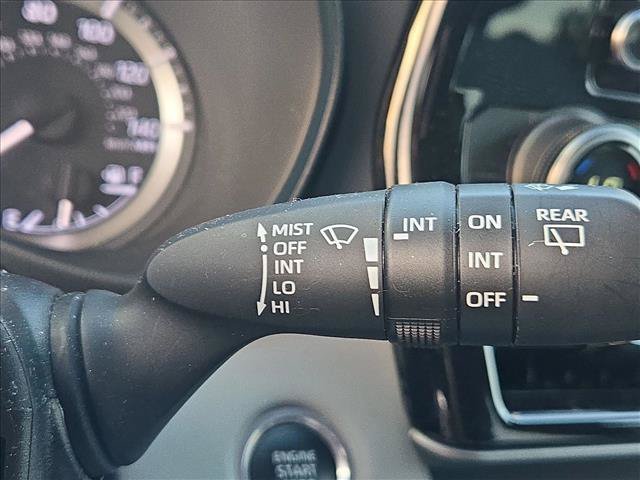 Used 2024 Toyota Highlander LE FWD image 15