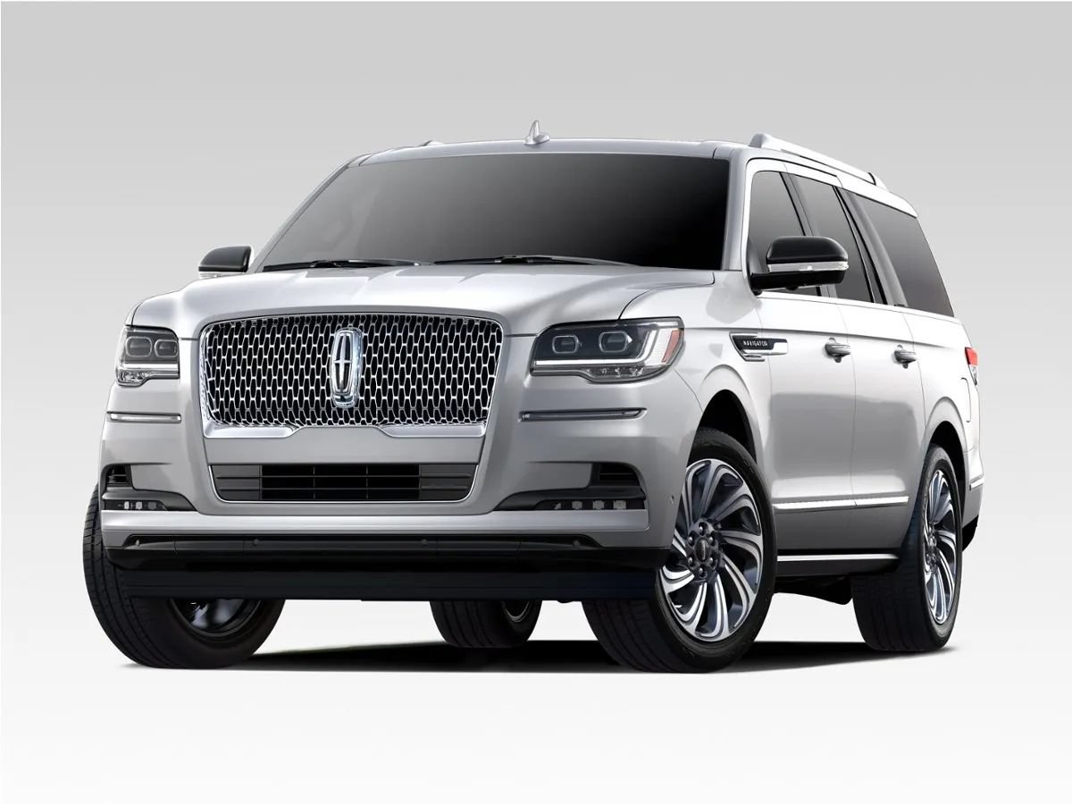 Used 2023 Lincoln Navigator L Reserve AWD/4WD image 1