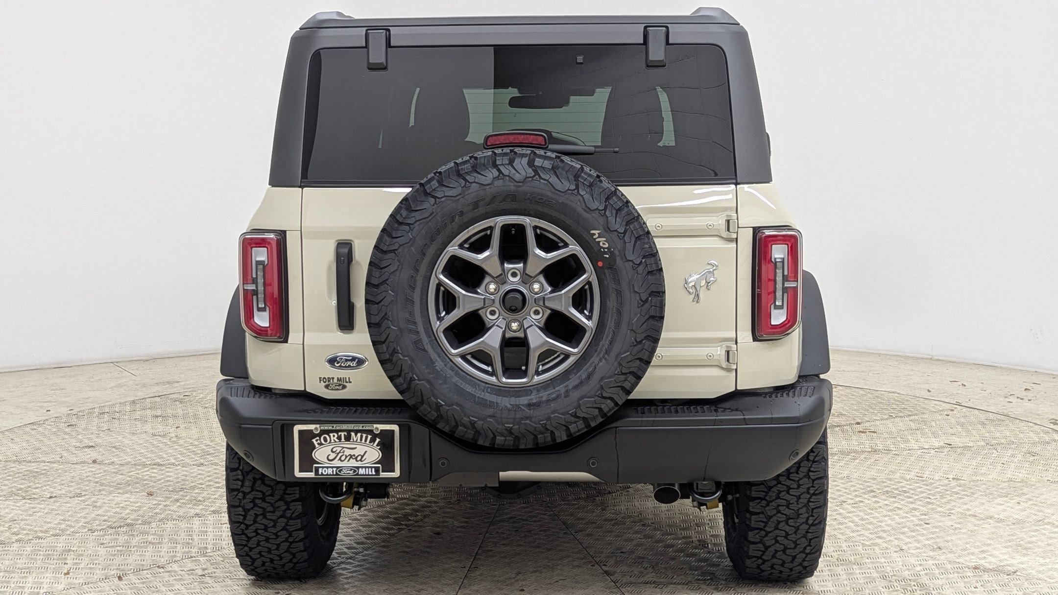 New 2025 Ford Bronco Badlands image 9